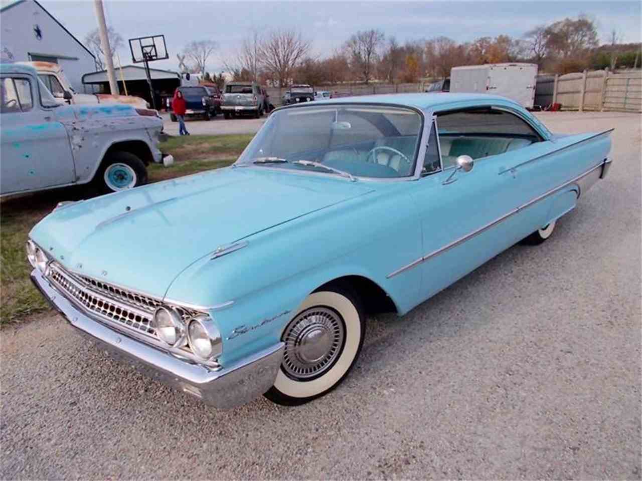 amt 1961 ford galaxie