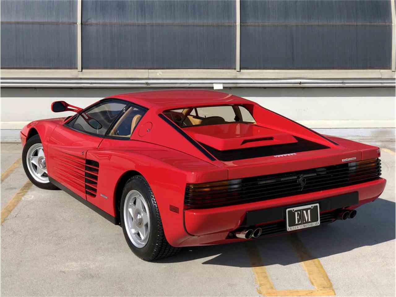 ferrari testarossa 1986