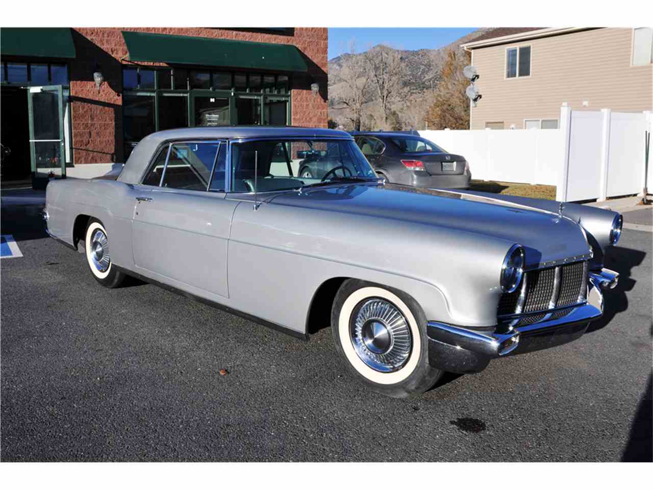 Lincoln continental mark 2