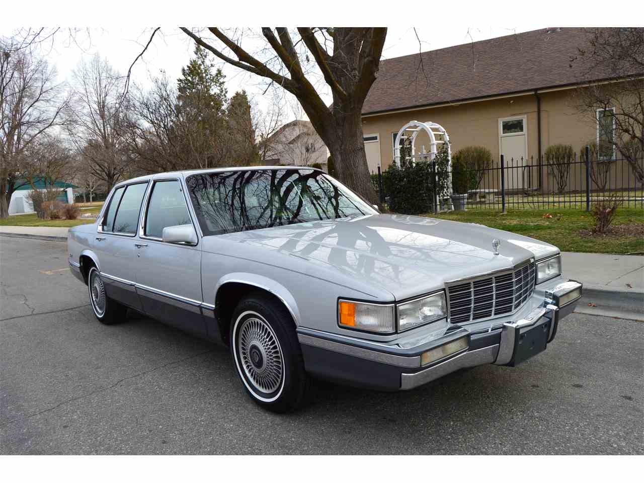 1992 Cadillac Sedan DeVille for Sale | ClassicCars.com | CC-1069631