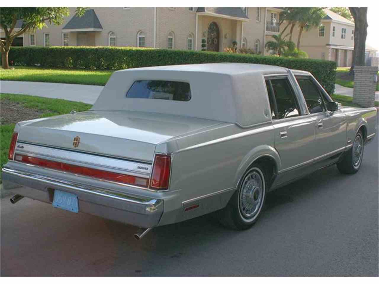 Lincoln town car 1987