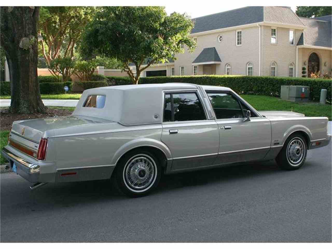 Lincoln town car 1987