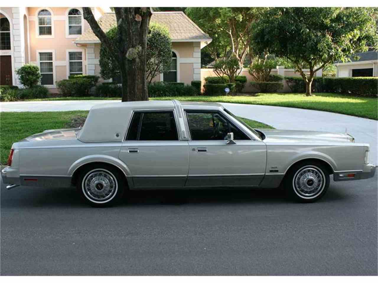 Lincoln town car 1987