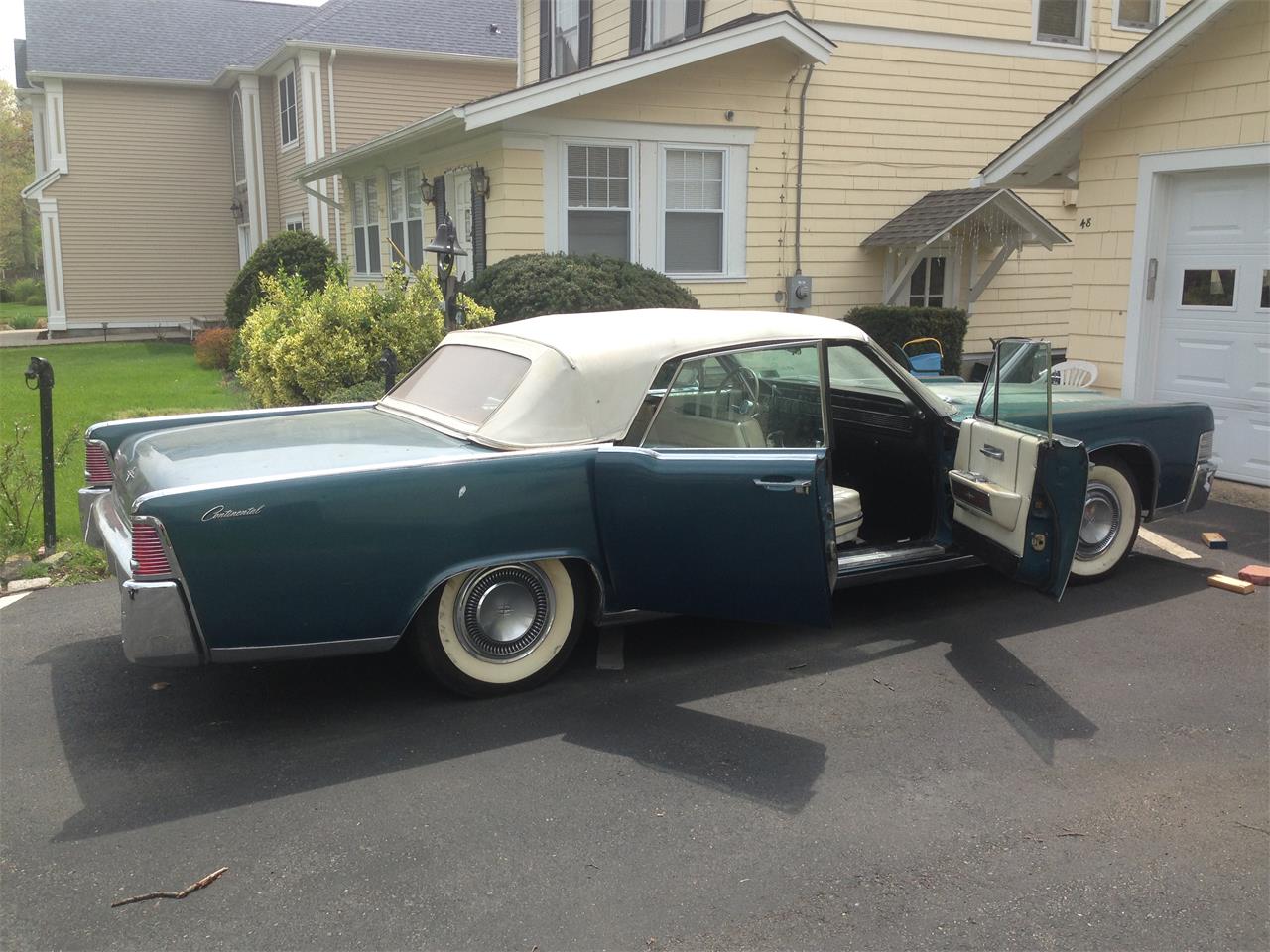 Amazing 1965 Lincoln Town Car Gallery
