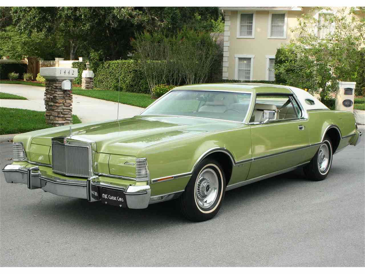 Lincoln Continental Town car 1976