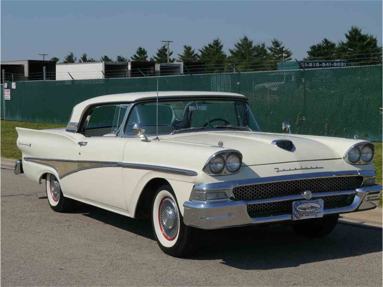 Ford fairlane 500 skyliner