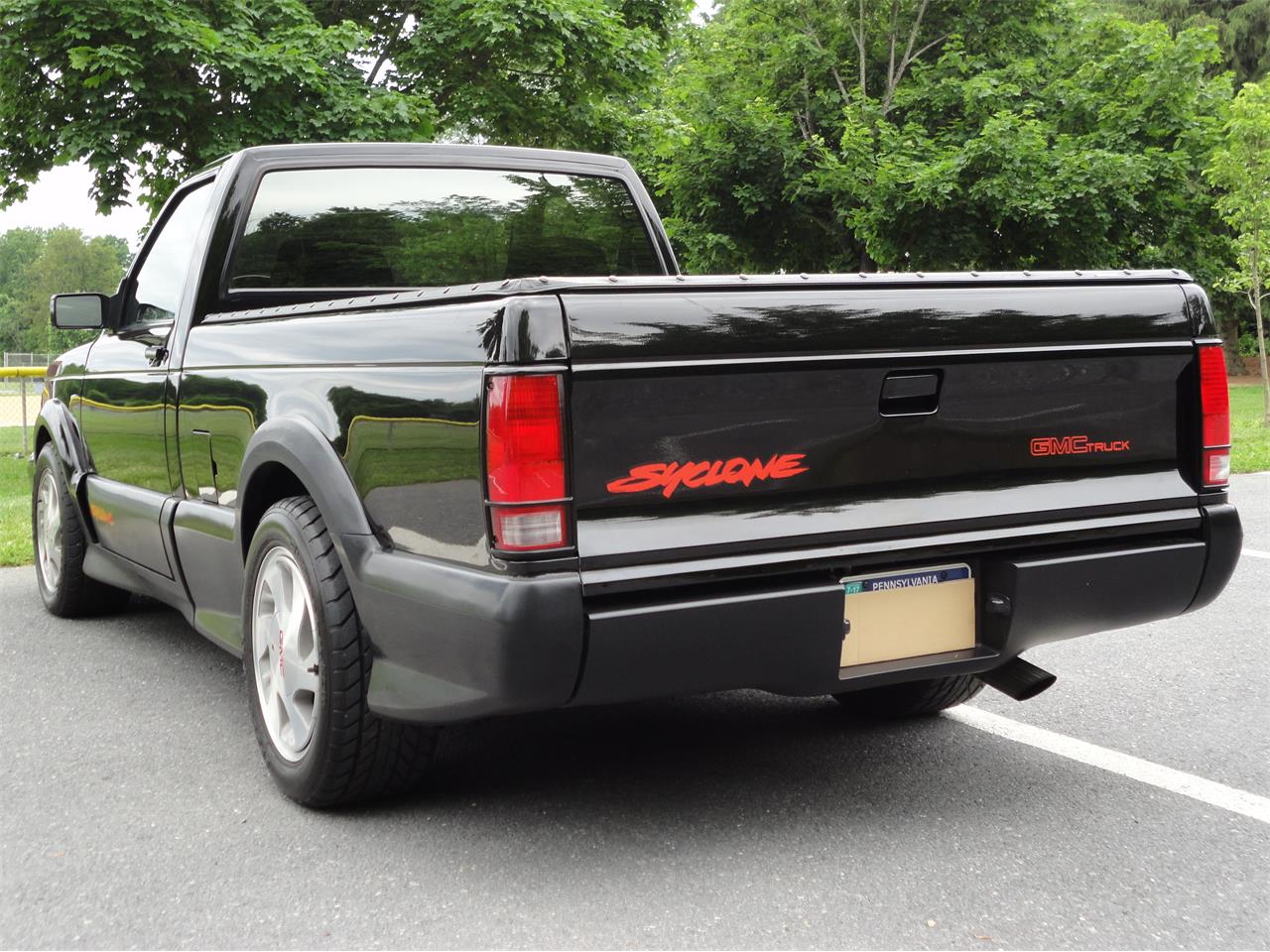 8514588-1991-gmc-syclone-std.jpg